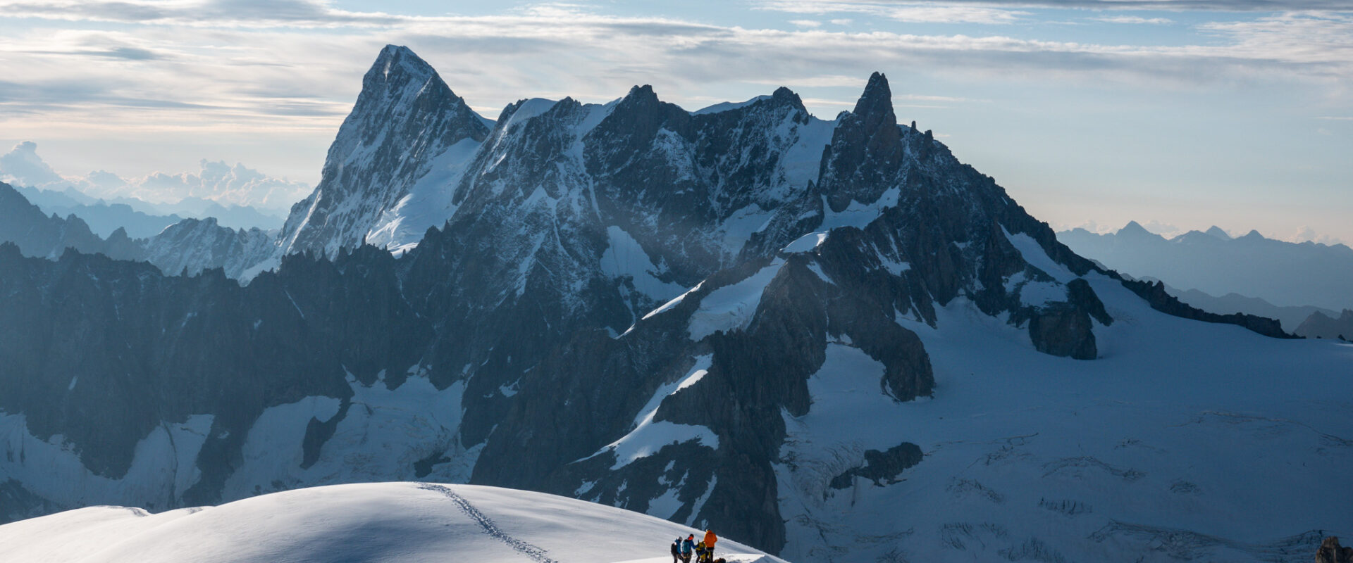 How long does it take to climb the Mont Blanc?