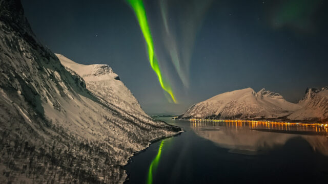 Northern lights tour provides the chance to see them in Senja, arctic circle.