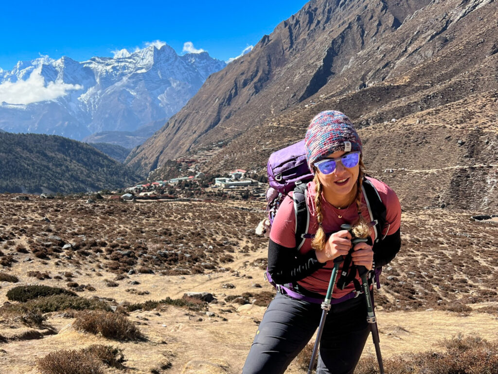 best_time_to_trek_nepal_life_happens_outdoors_clear_mountain_views_himalayan_trail